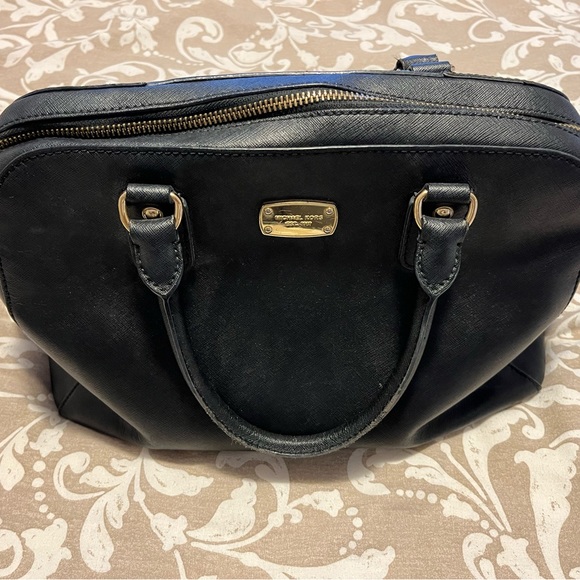 Michael Kors Handbags - Michael Kors Purse